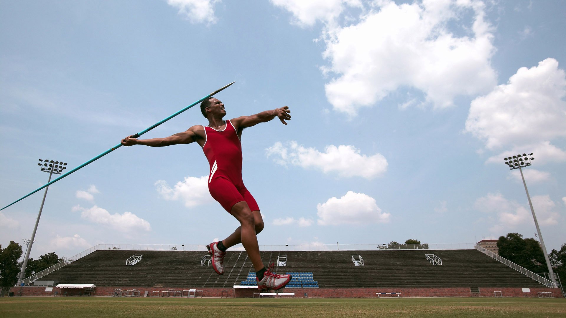 九游娱乐网页版-弗朗索瓦·霍尔茨豪伊泽：精准的拦截与传球，南非队的战术构建者